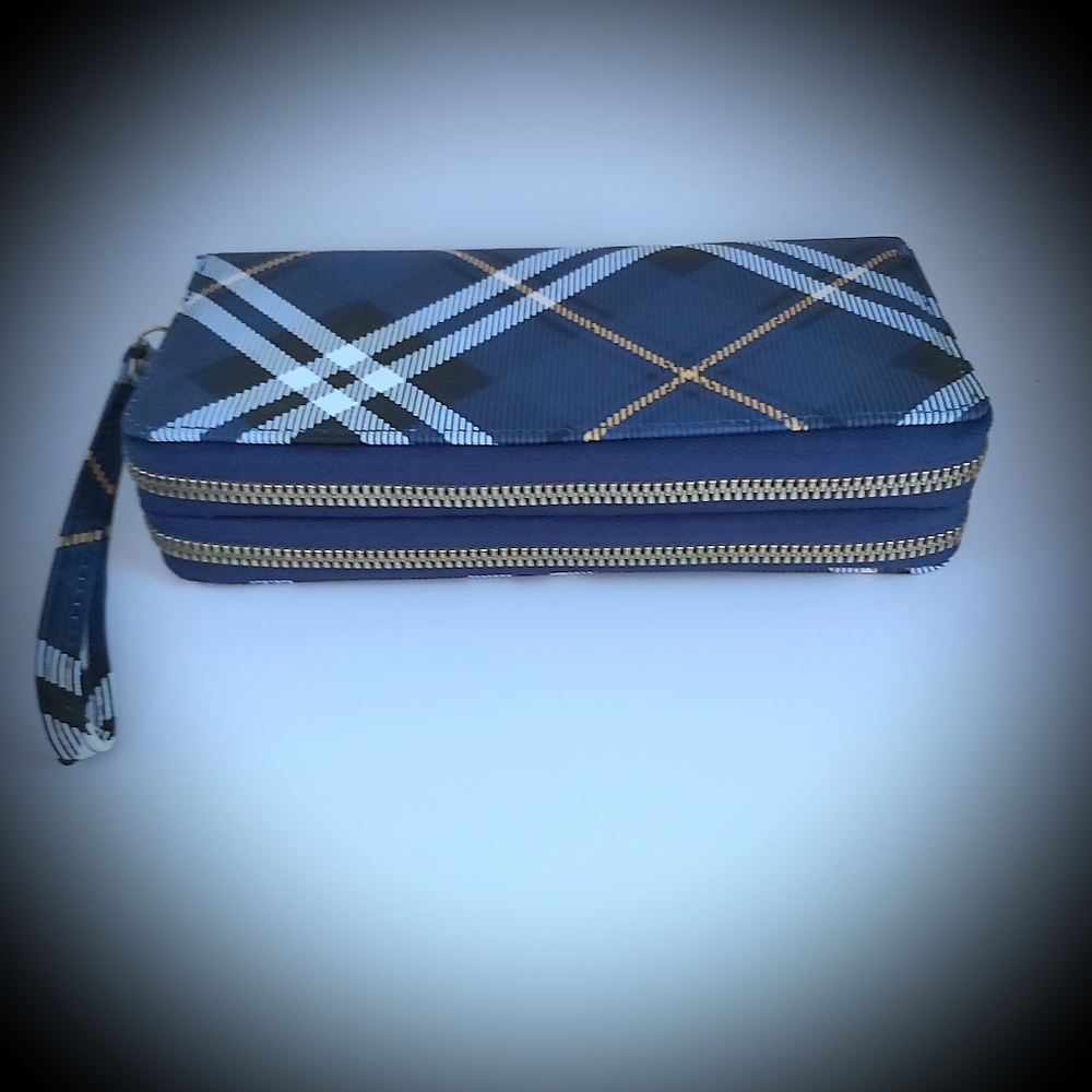 Plaid Wallet